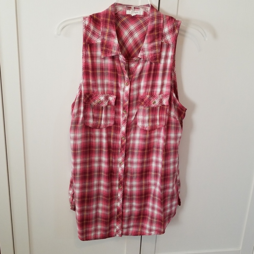 Sleeveless top